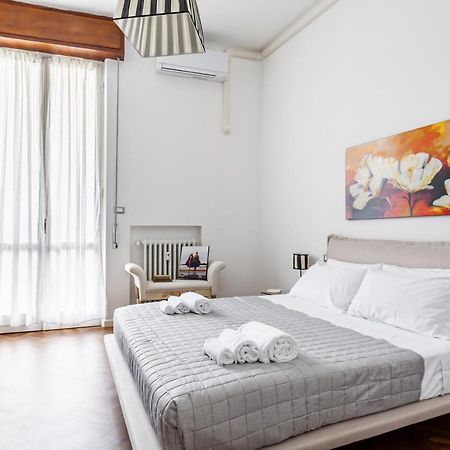Lungarno Elegant Apartment With Panoramic Balcony ピサ エクステリア 写真