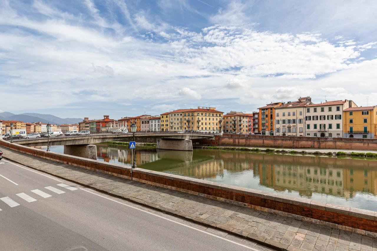 Lungarno Elegant Apartment With Panoramic Balcony ピサ エクステリア 写真
