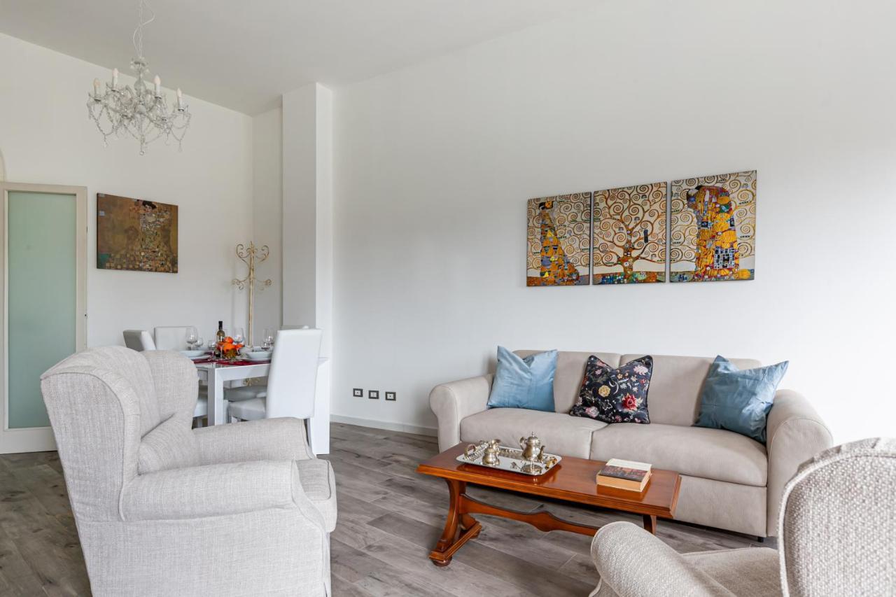 Lungarno Elegant Apartment With Panoramic Balcony ピサ エクステリア 写真