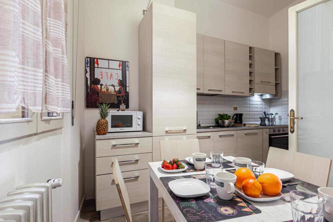 Lungarno Elegant Apartment With Panoramic Balcony ピサ エクステリア 写真